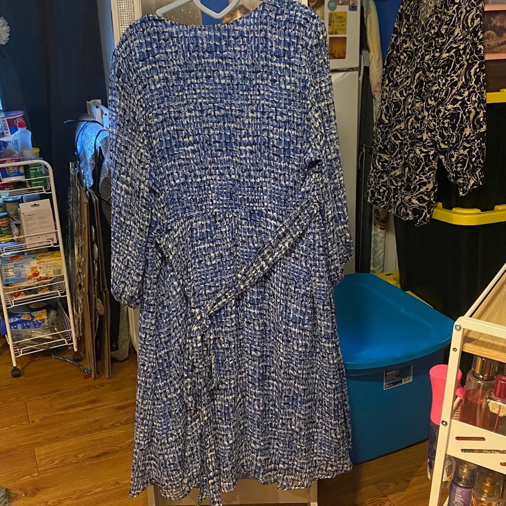 Blue Patterned Dress 🦋 - Picture 2 of 7